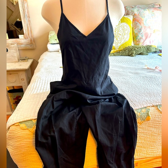 Uniqlo Pants - Uniqlo Elegant Black Jumpsuit